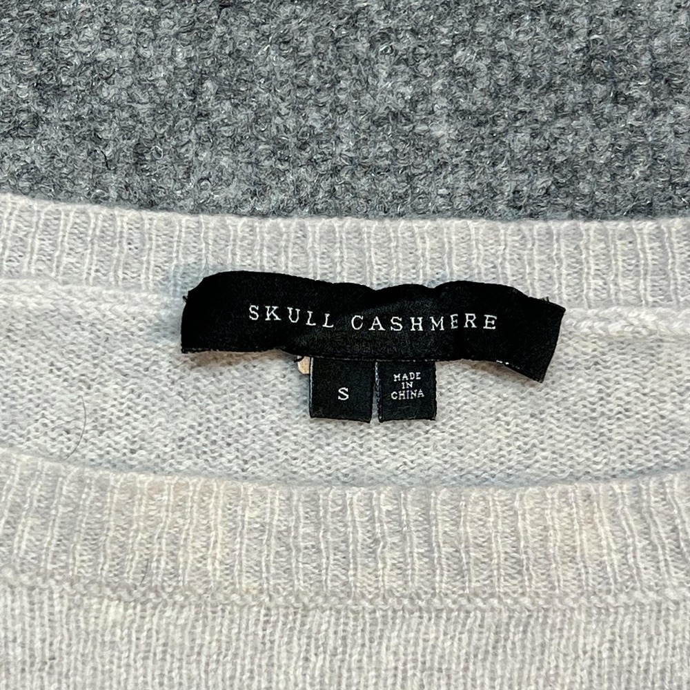 Skull Cashmere Sweater Womens Small White 100% Cashmere Back Skull Graphic - Picture 5 of 9